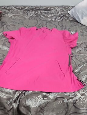 Koi Lite Bright Pink Slimfit Stretch Scrub Top Wuth Pinstripe Texture Sz M